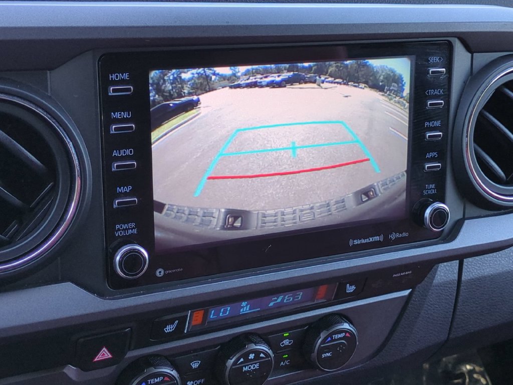 Used 2020 Toyota Tacoma TRD Sport w/ Technology Package RWD image 18