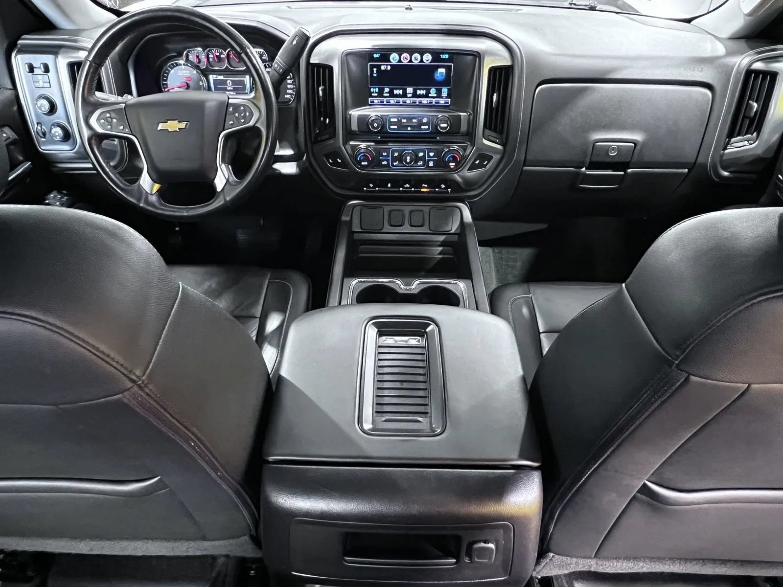 Used 2017 Chevrolet Silverado 1500 LTZ Z71 w/ LTZ Plus Package AWD/4WD image 13
