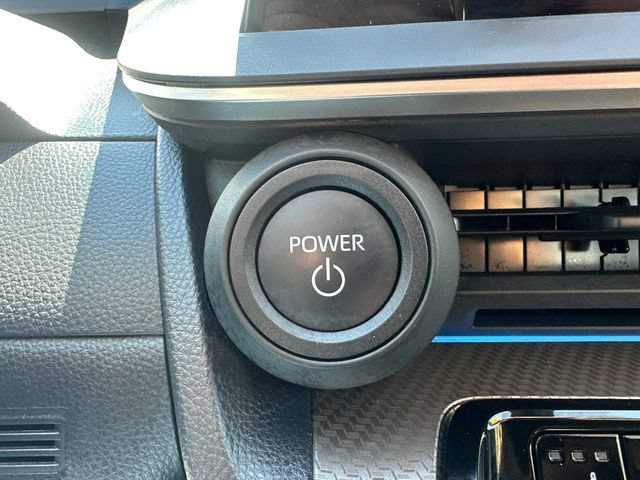 Used 2024 Toyota Prius XLE FWD image 27