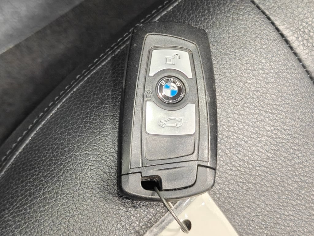 Used 2015 BMW 428i xDrive Convertible AWD/4WD image 13