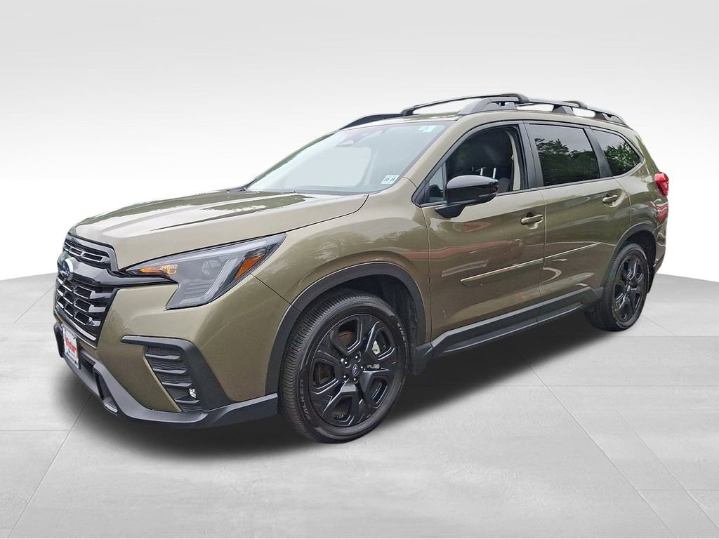 Used 2024 Subaru Ascent Onyx Edition image 3