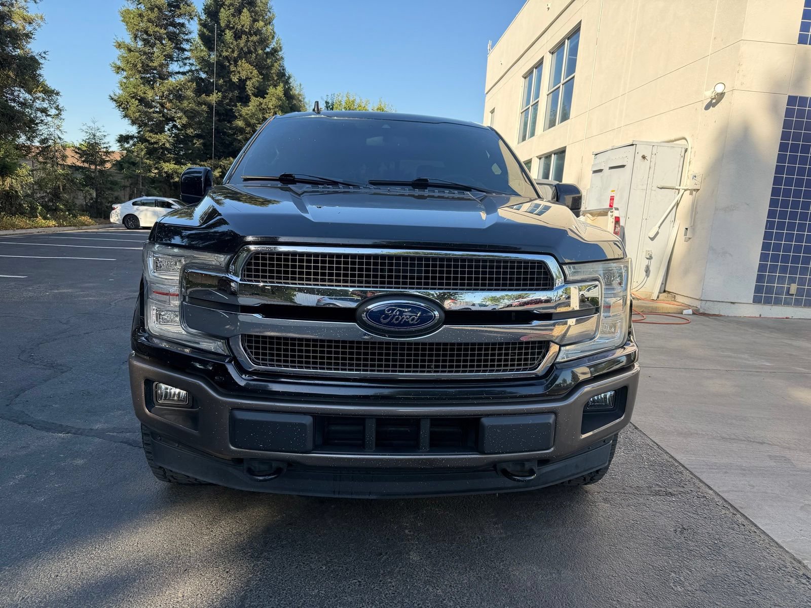 Used 2019 Ford F150 King Ranch w/ Equipment Group 601A Luxury AWD/4WD image 8