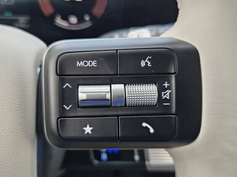 New 2027 Hyundai Santa Fe SE FWD image 12