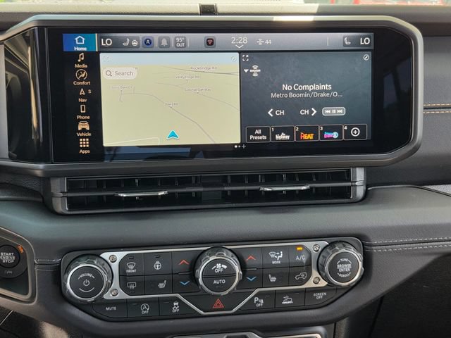 New 2026 Jeep Wrangler Unlimited Sahara AWD/4WD image 17
