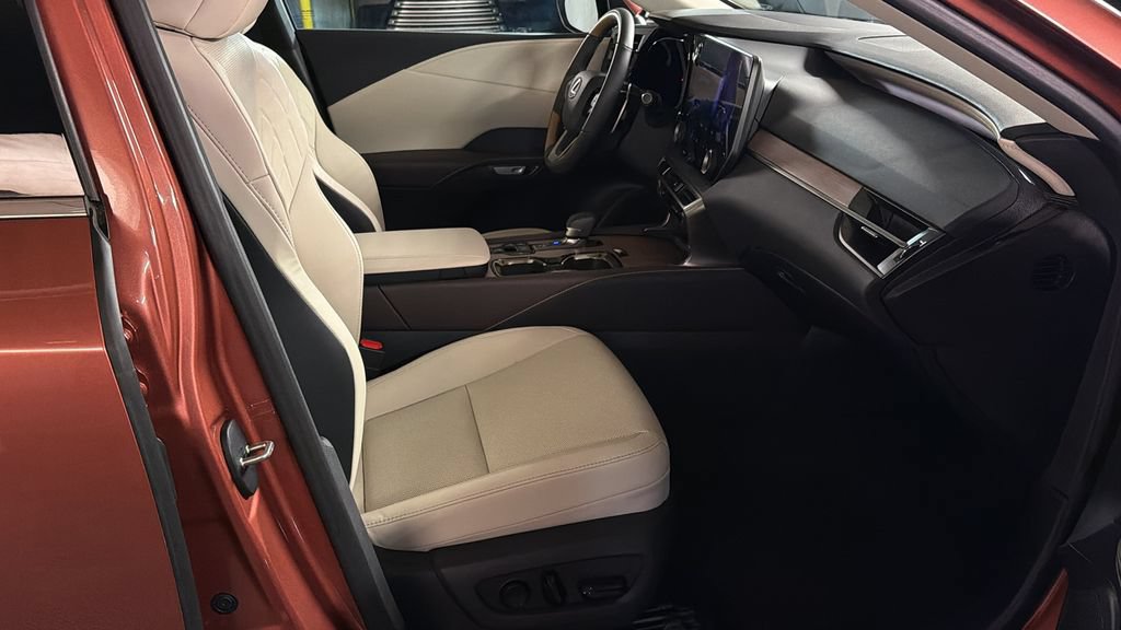 Certified 2024 Lexus RX 350h w/ Cold Area Package AWD/4WD image 10