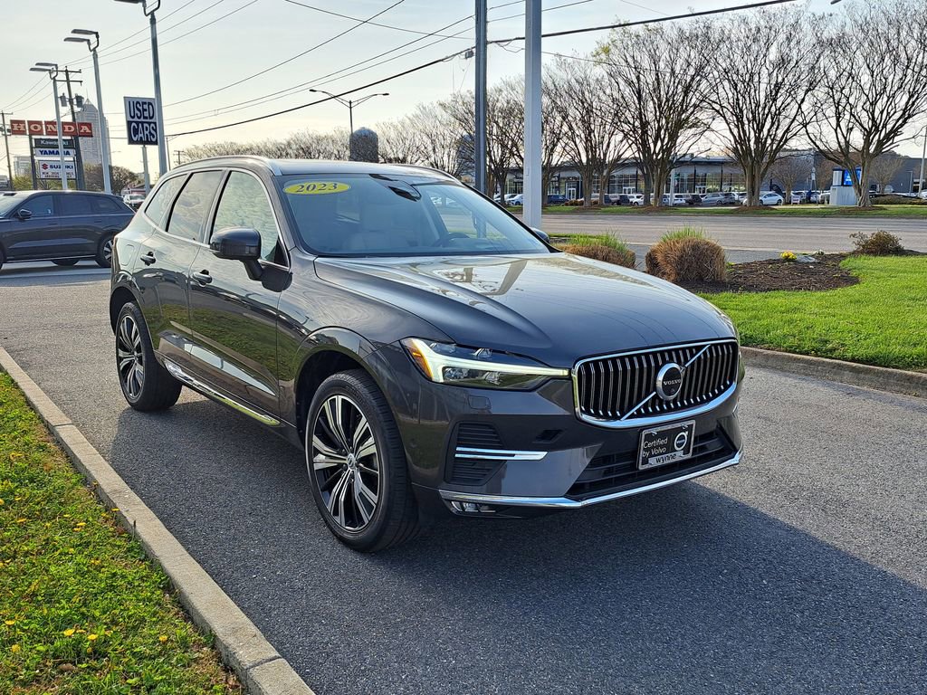Used 2023 Volvo XC60 B5 Ultimate w/ Climate Package image 3