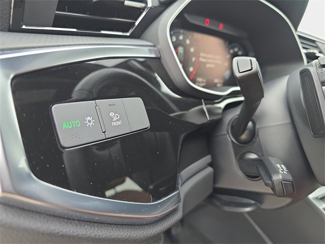 Used 2025 Audi Q3 2.0T Premium w/ Convenience Package image 29