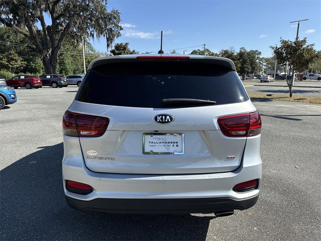 Used 2020 Kia Sorento LX image 4
