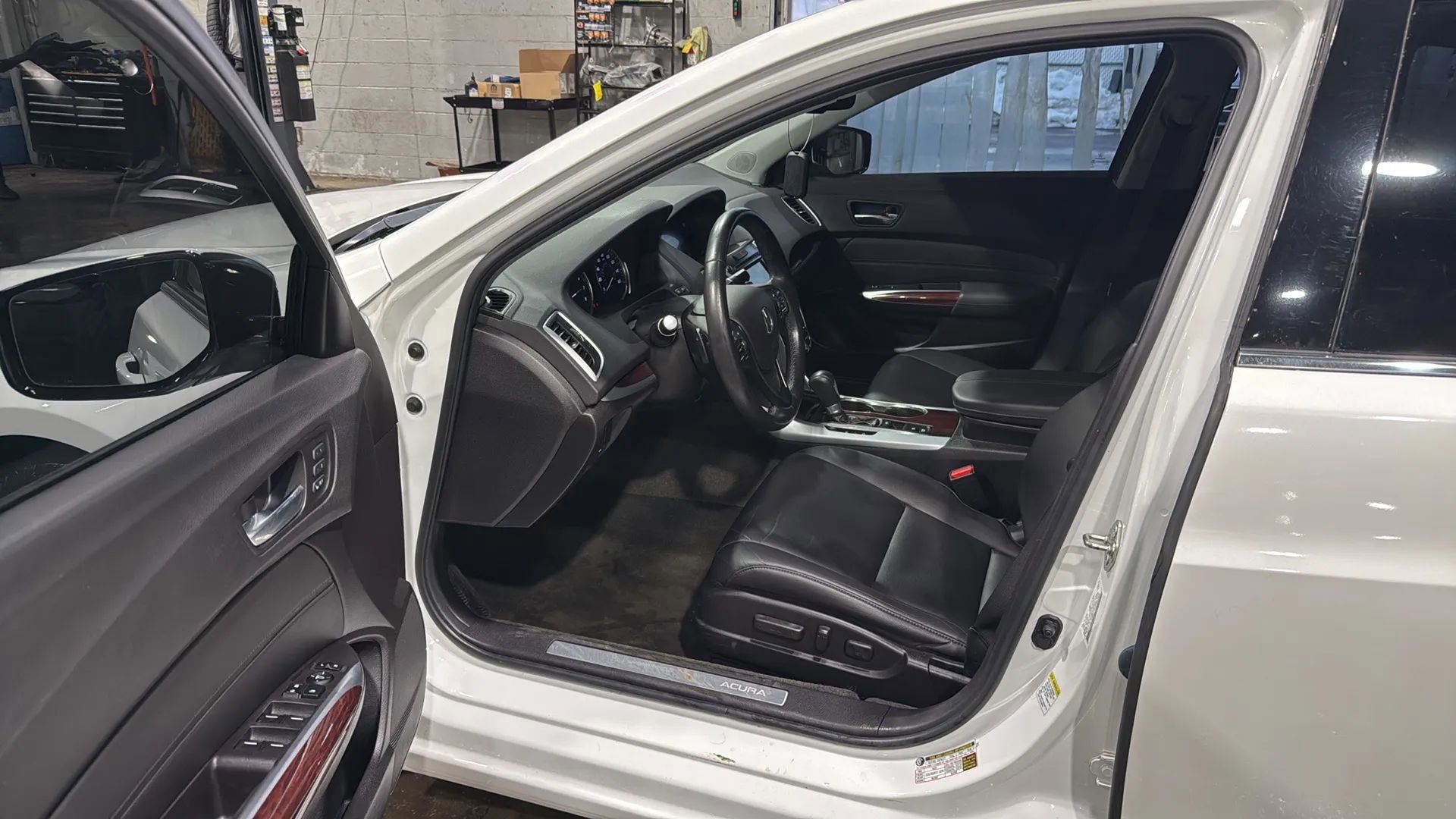 Used 2017 Acura TLX FWD image 22