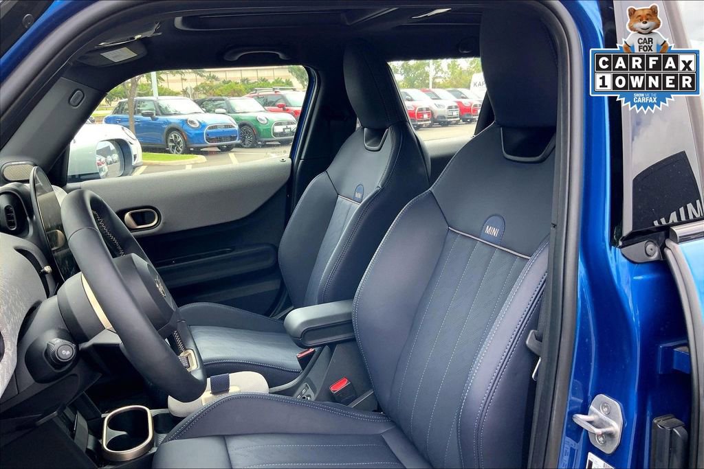 Certified 2025 MINI Cooper 4-Door Hardtop image 25