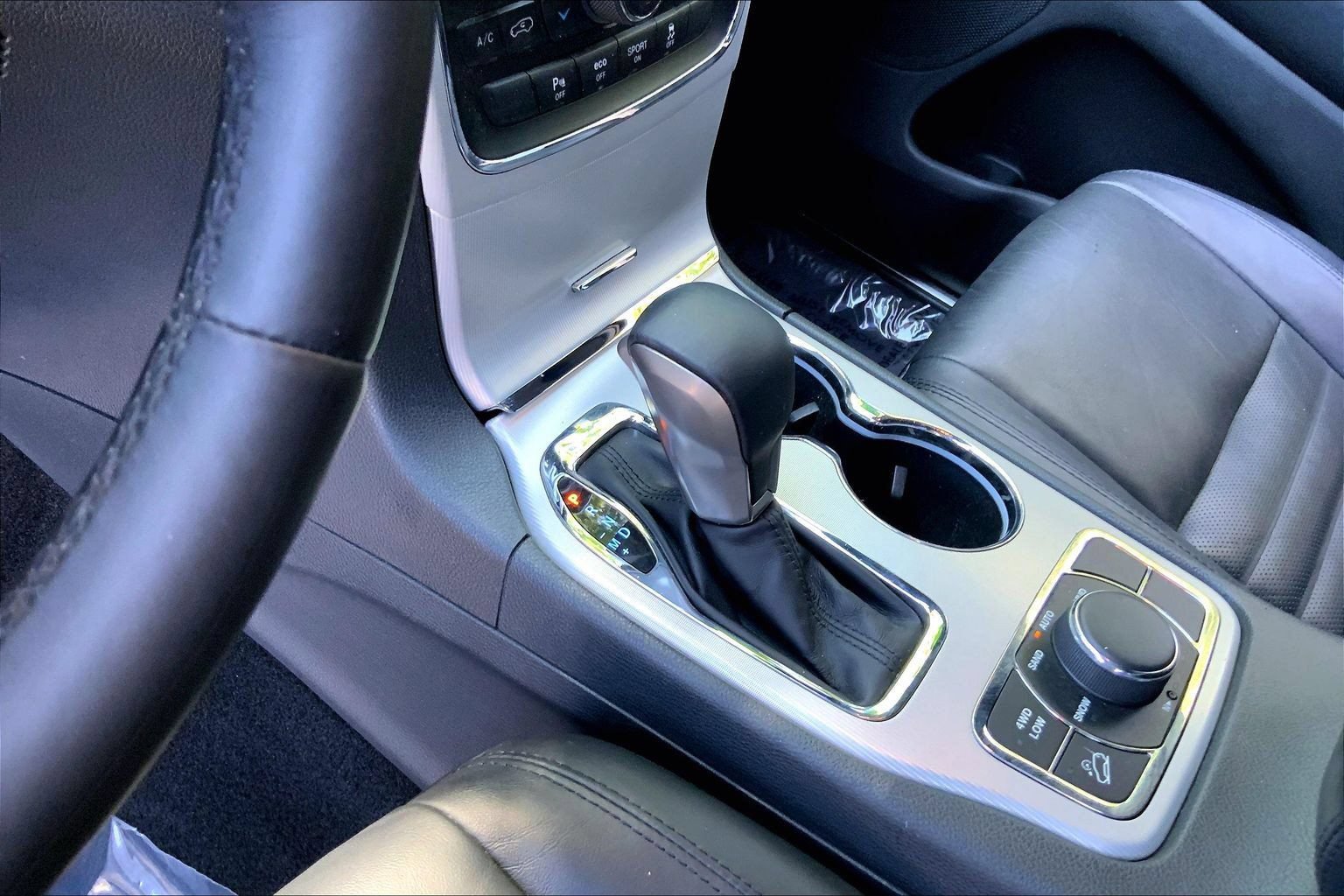 Used 2018 Jeep Grand Cherokee Limited AWD/4WD image 13