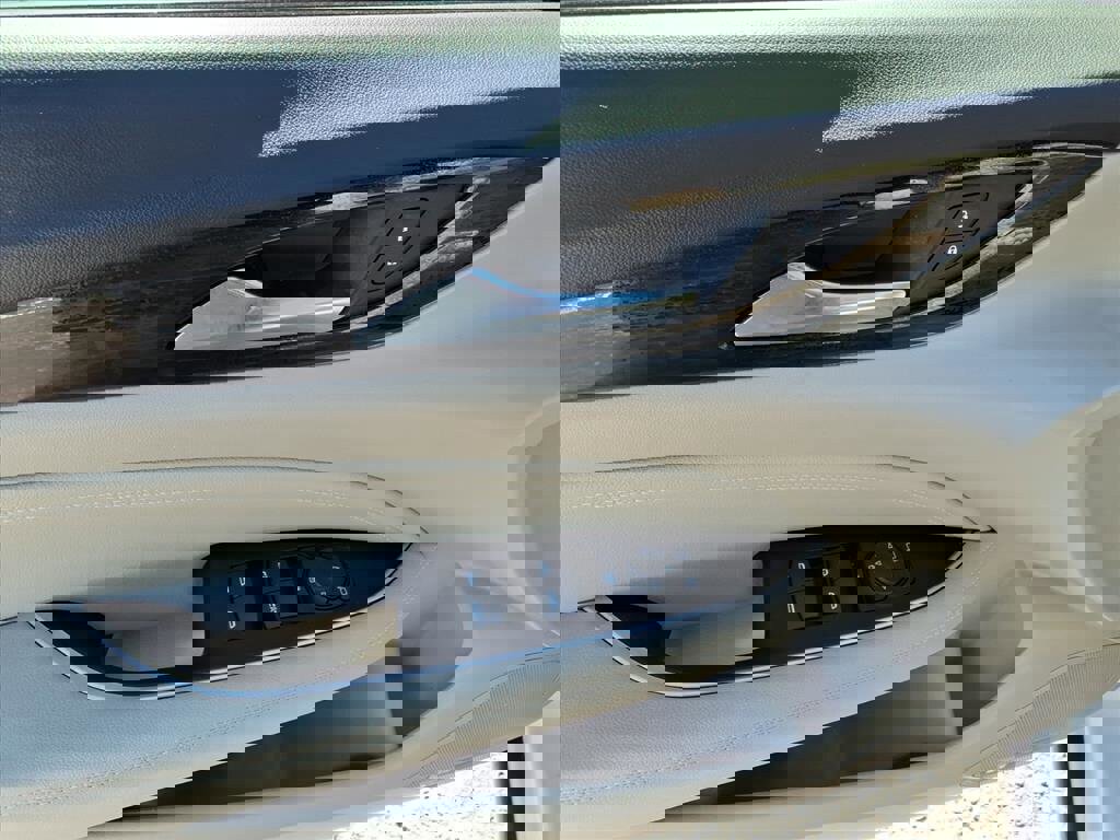 Used 2018 Buick Regal Preferred w/ Driver Confidence Package #1 image 16