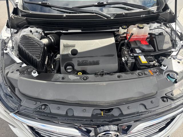 Used 2023 Buick Enclave Essence w/ Experience Buick Package image 11