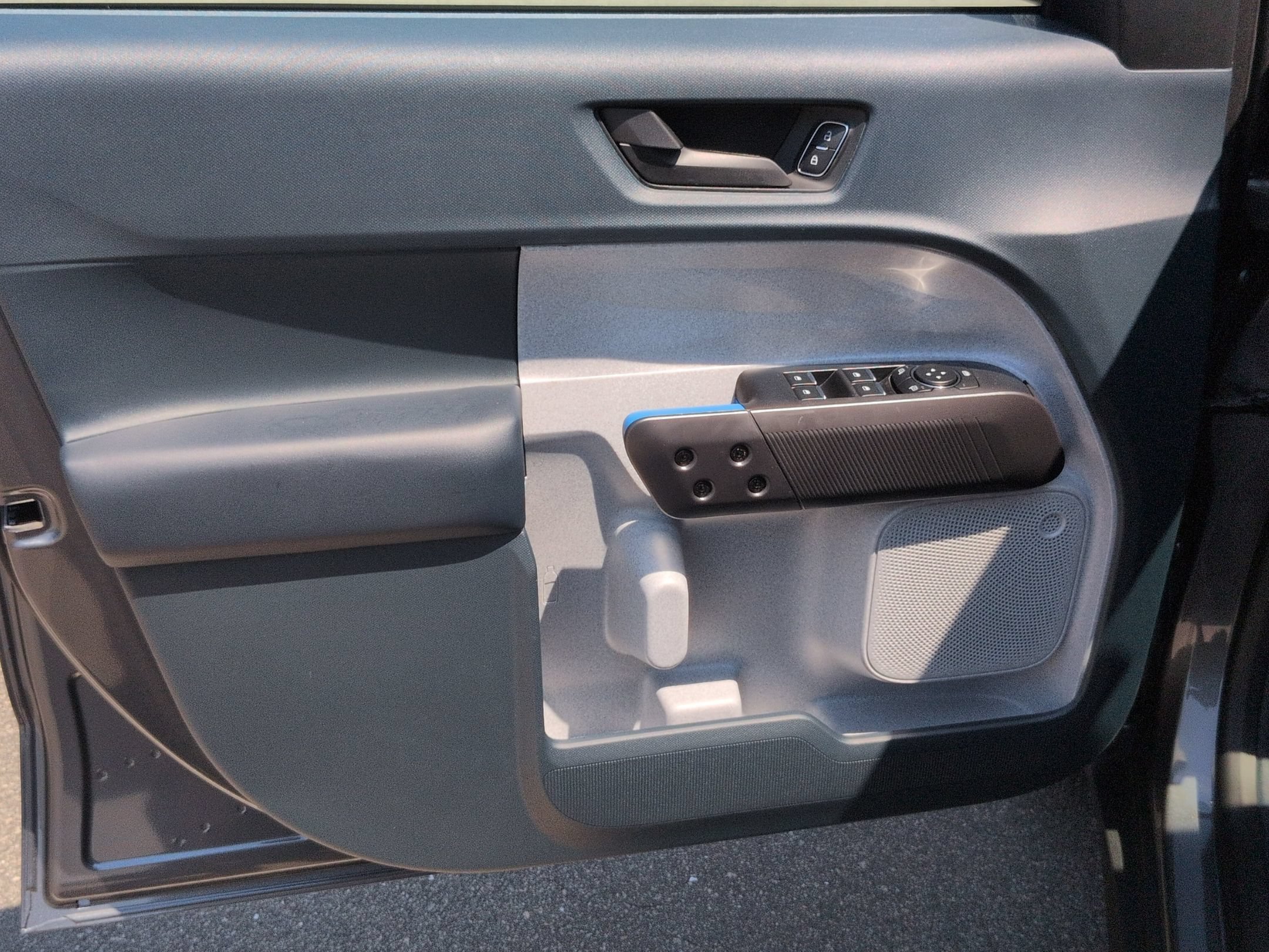New 2026 Ford Maverick XLT w/ XLT Luxury Package FWD image 13