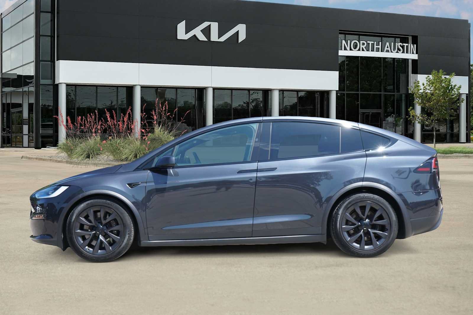 Used 2024 Tesla Model X AWD/4WD image 15