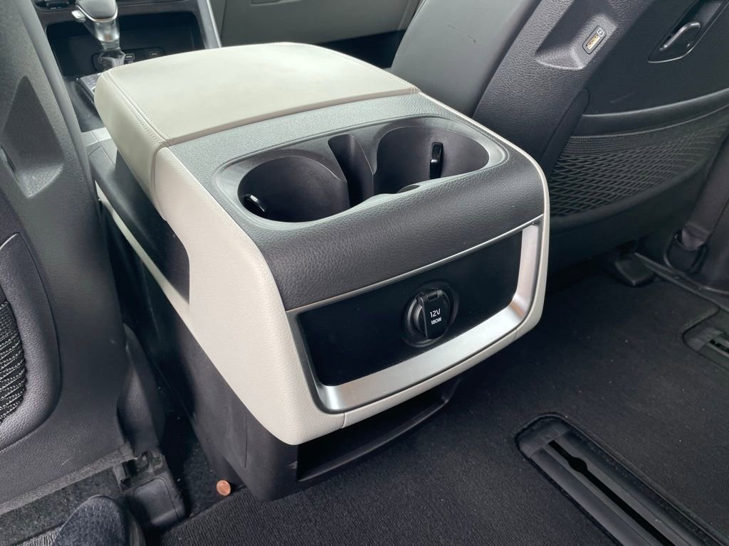 Used 2024 Kia Carnival LX image 28