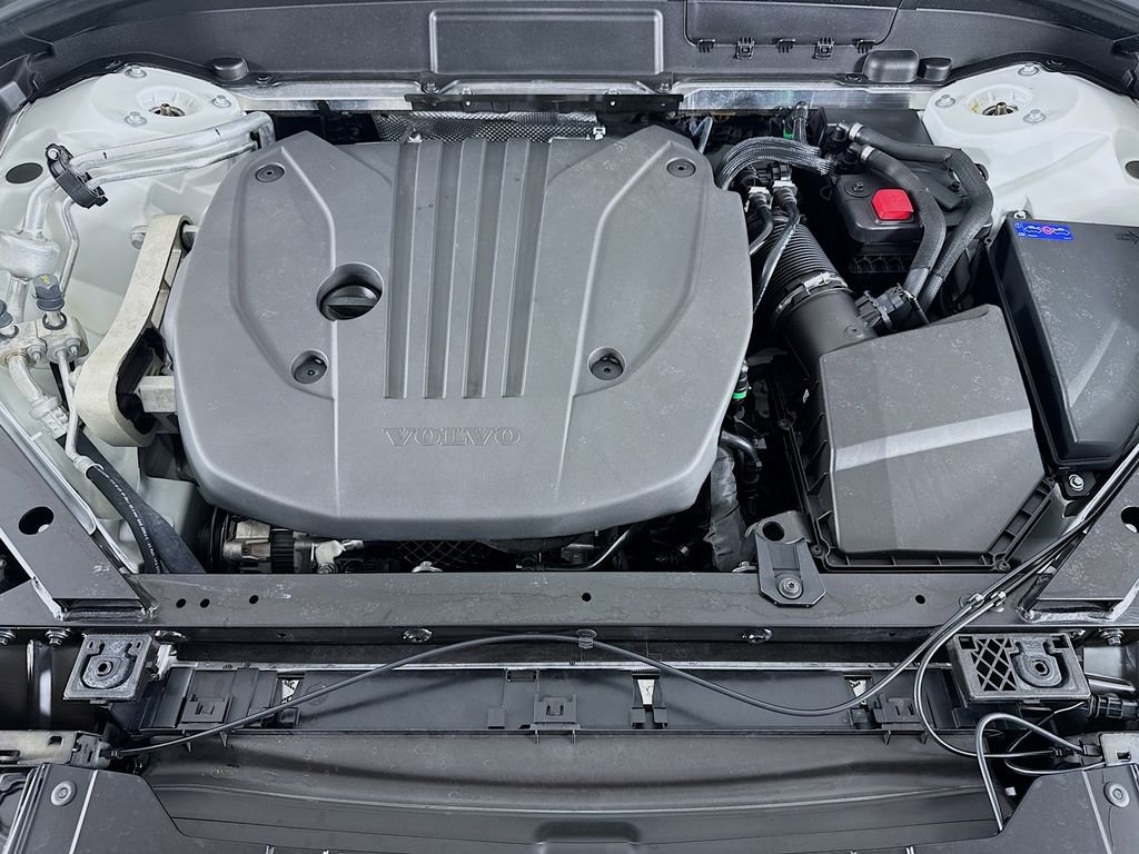 Certified 2023 Volvo XC60 B5 Plus w/ Protection Package Premier image 30
