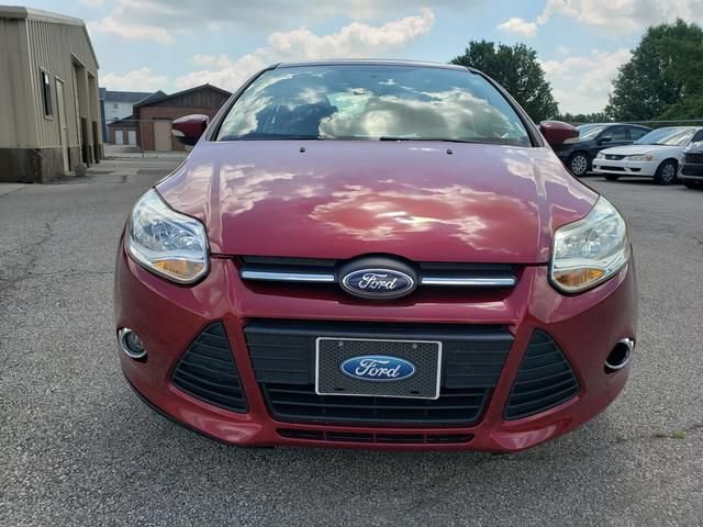 Used 2014 Ford Focus SE w/ Equipment Group 201A FWD image 9