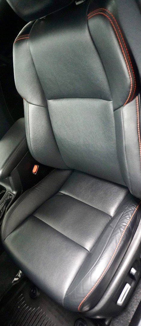 Used 2017 Toyota RAV4 SE image 4