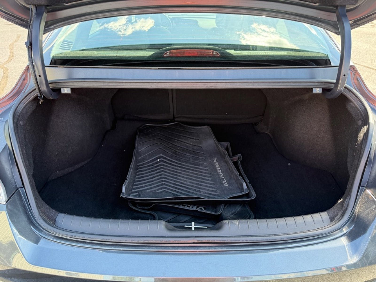 Used 2021 Hyundai Elantra SEL w/ Convenience + Premium Package image 37