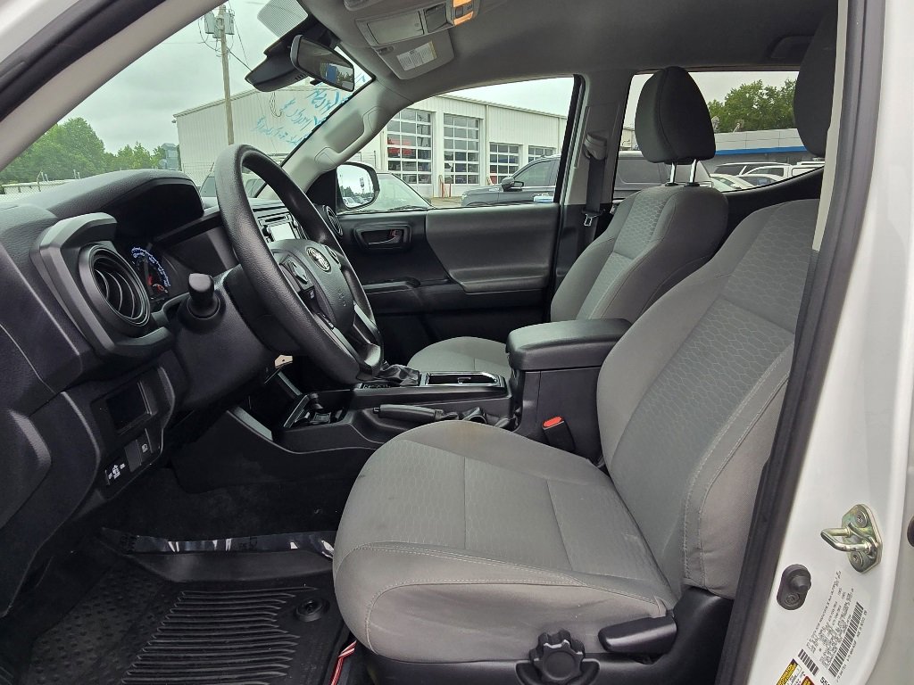 Used 2019 Toyota Tacoma SR w/ SR Convenience Package image 11