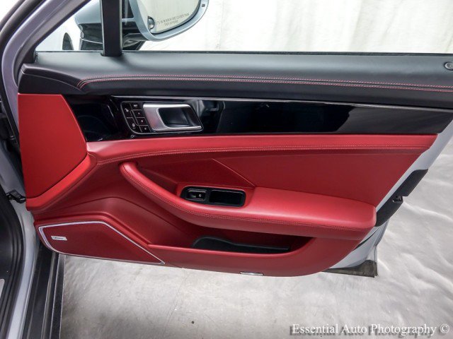 Used 2018 Porsche Panamera 4S image 28