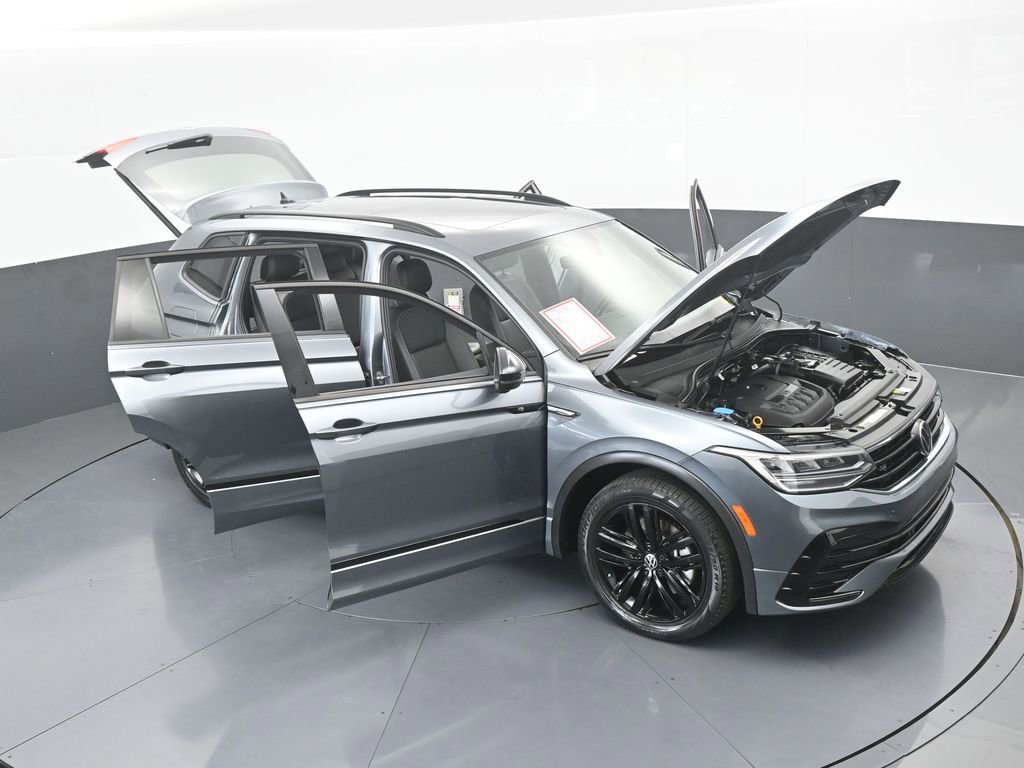 Used 2022 Volkswagen Tiguan SE R-Line image 77