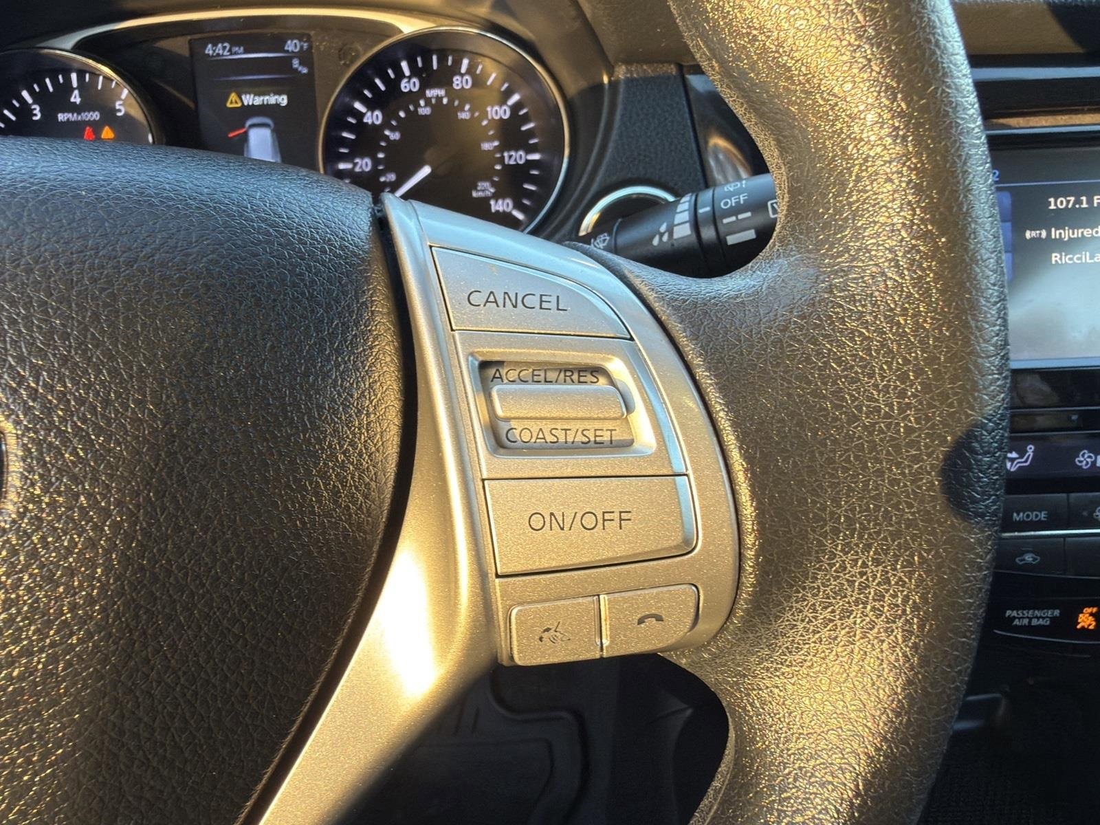 Used 2016 Nissan Rogue SV w/ SV Premium Package image 34