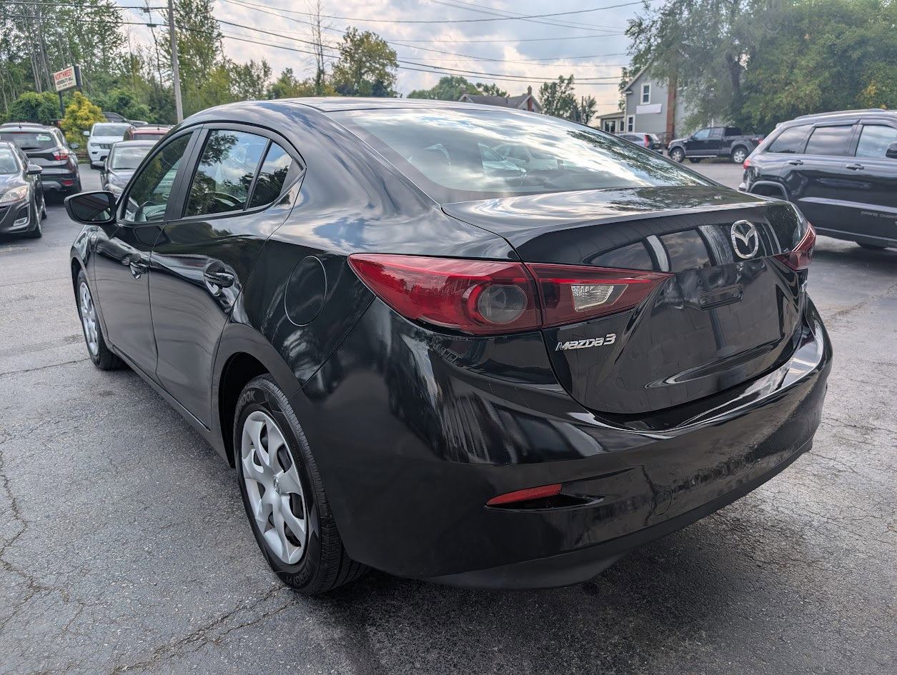 Used 2015 MAZDA MAZDA3 i Sport image 9