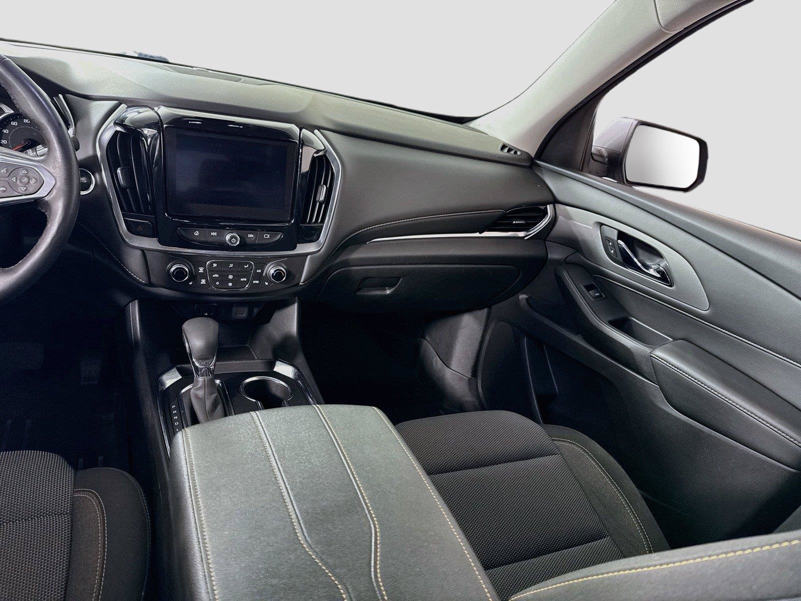 Used 2021 Chevrolet Traverse LT AWD/4WD image 15