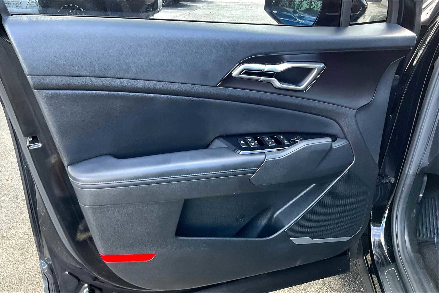 Used 2023 Kia Sportage EX image 22