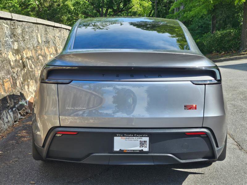 Used 2026 Tesla Model Y AWD image 9