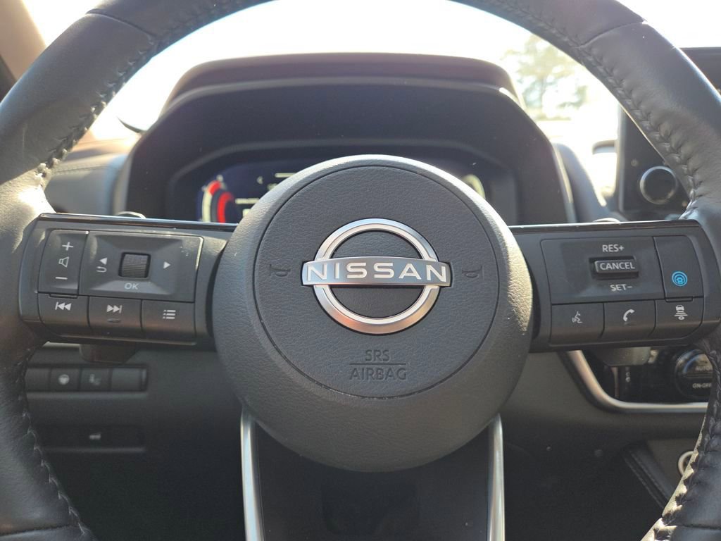 Used 2023 Nissan Rogue Platinum w/ Platinum Premium Package AWD/4WD image 39