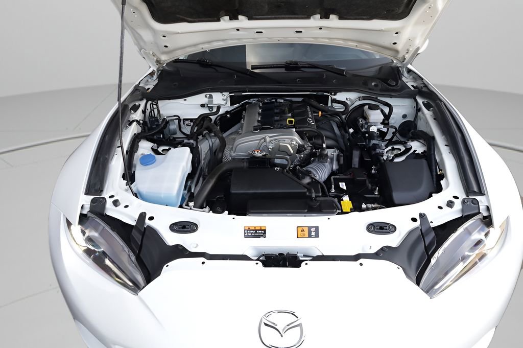 Used 2024 MAZDA MX-5 Miata RF Grand Touring RWD image 12