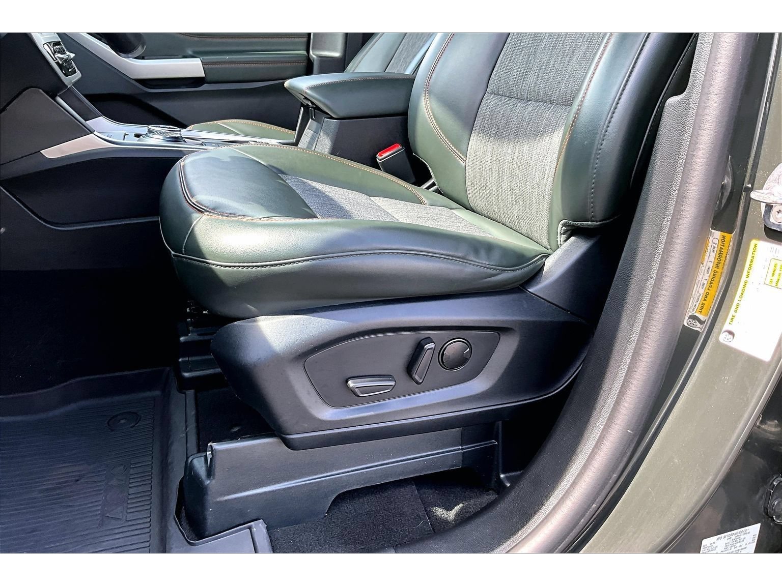 Used 2024 Ford Explorer Timberline w/ Timberline Technology Package AWD/4WD image 26
