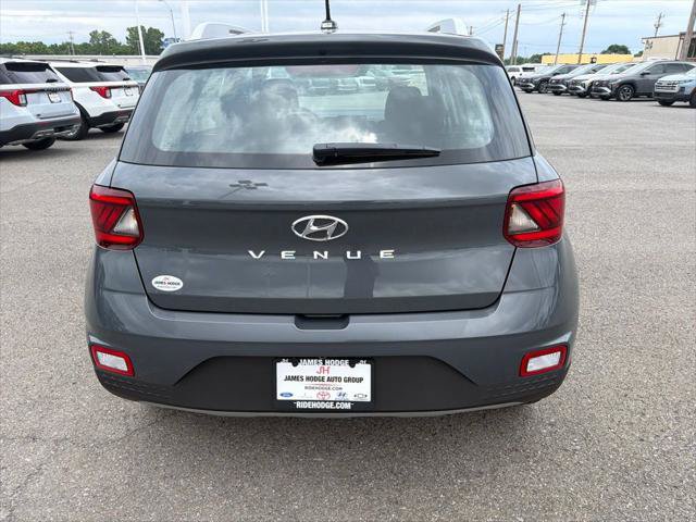 New 2026 Hyundai Venue SEL FWD image 4