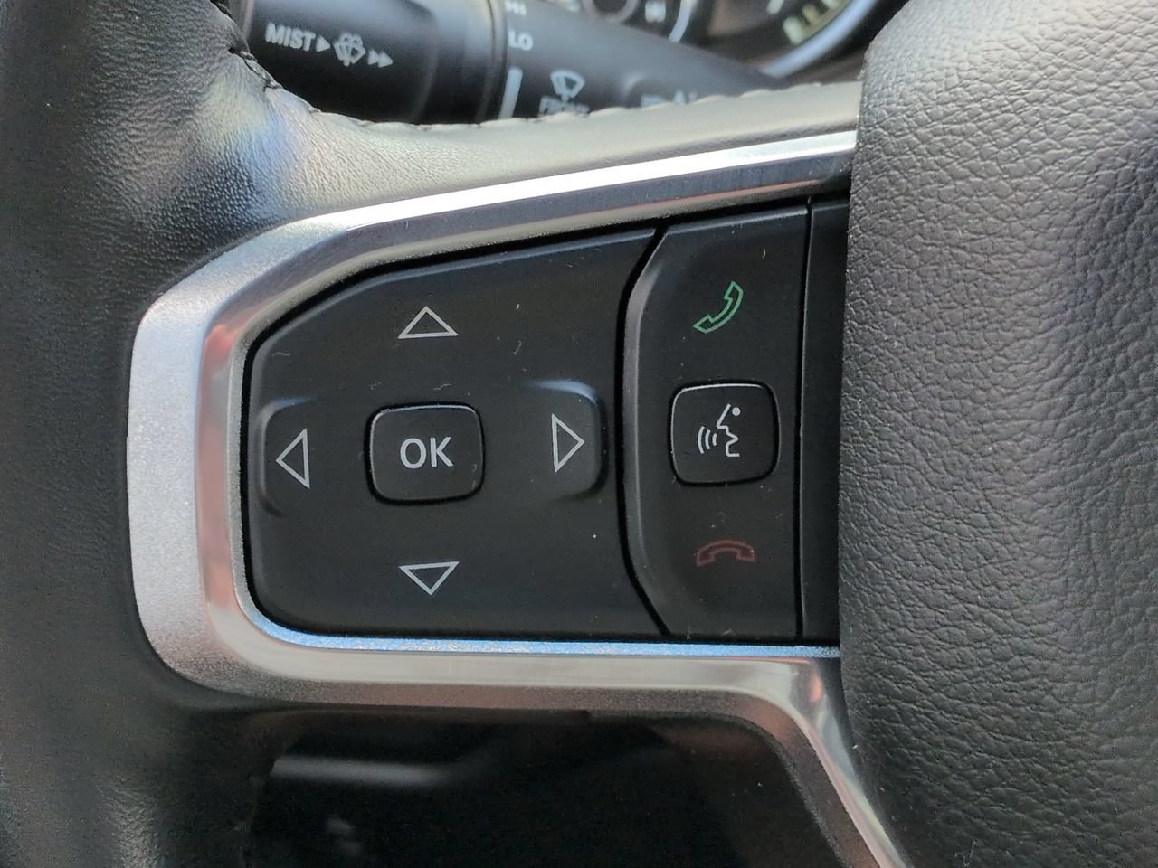 Used 2023 RAM 1500 Laramie AWD/4WD image 26