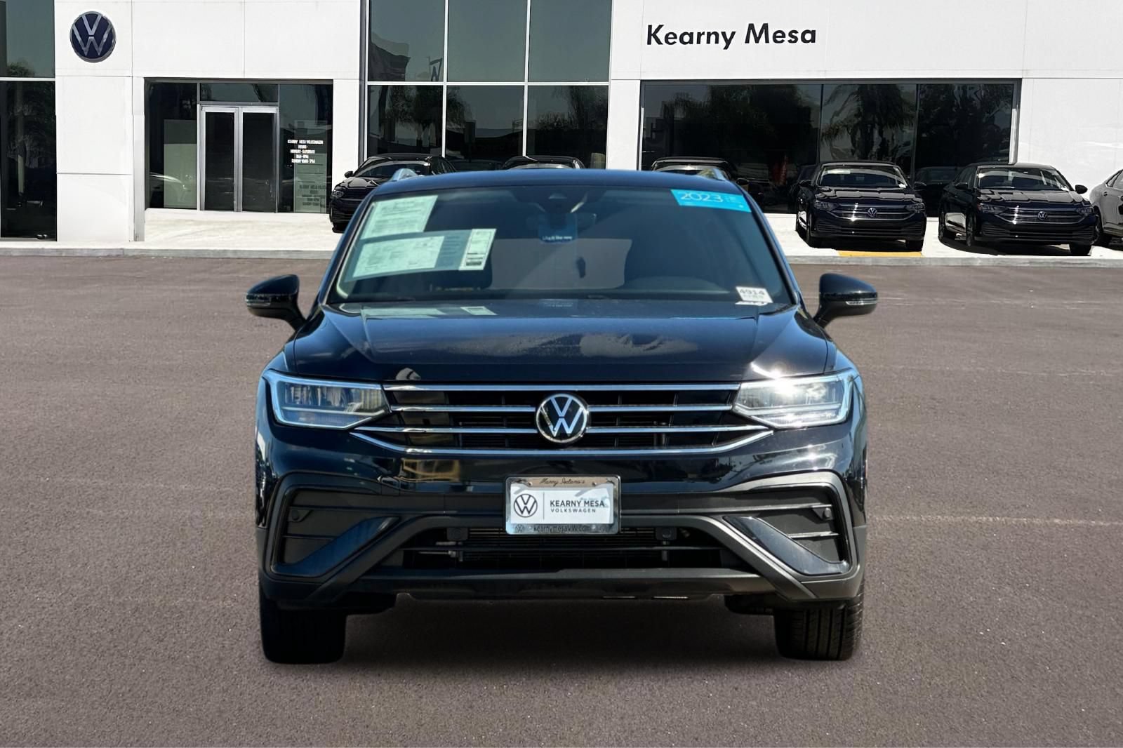 Used 2023 Volkswagen Tiguan SE FWD image 9