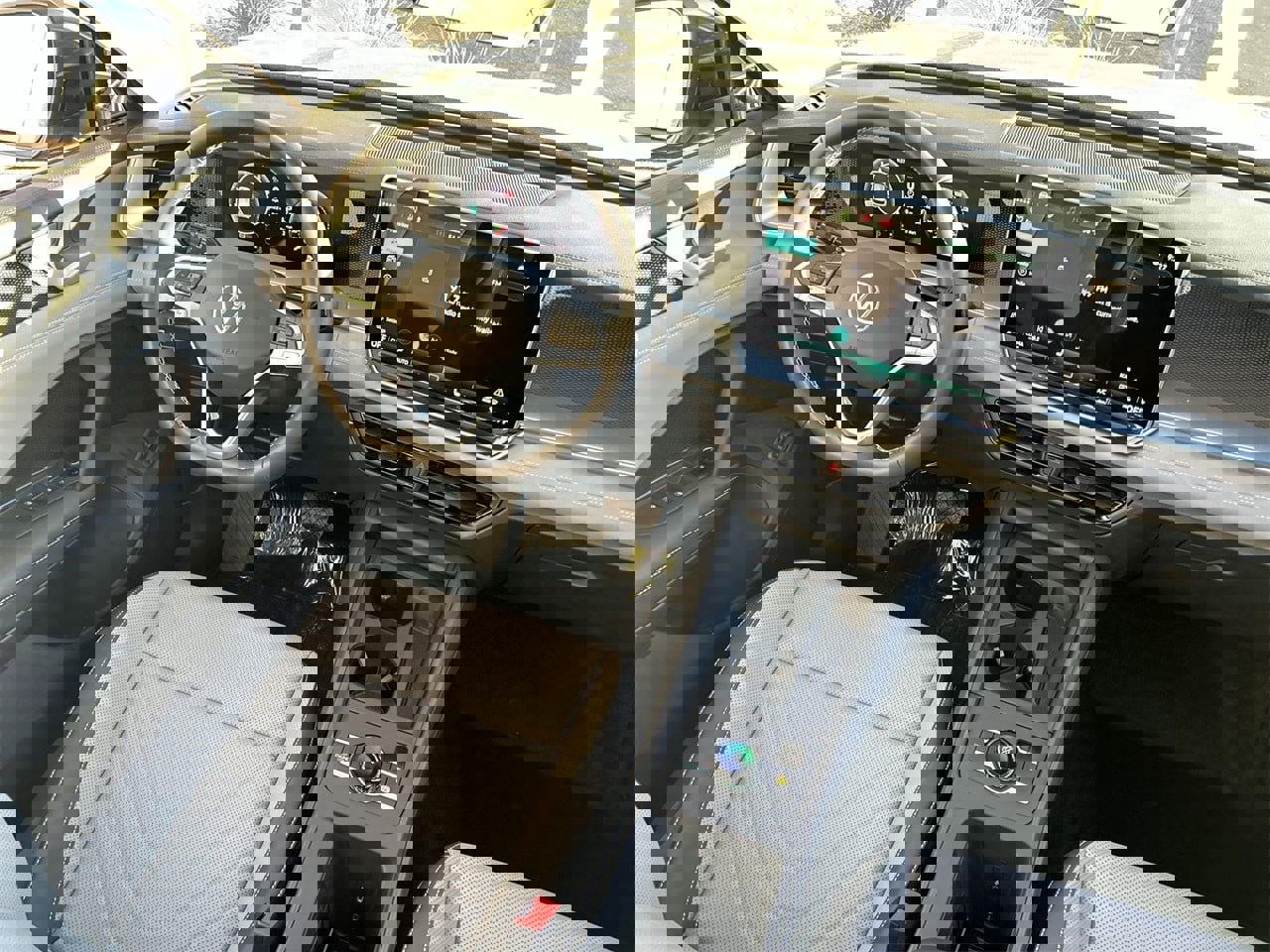 New 2026 Volkswagen Tiguan SE image 10