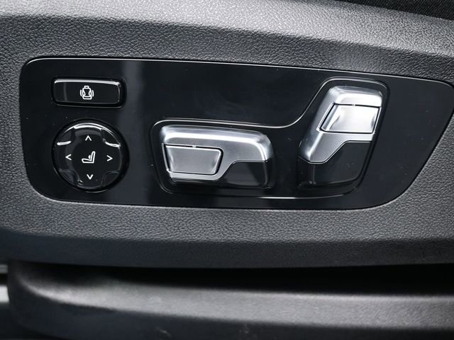 New 2026 BMW X5 xDrive50e w/ Climate Comfort Package image 31