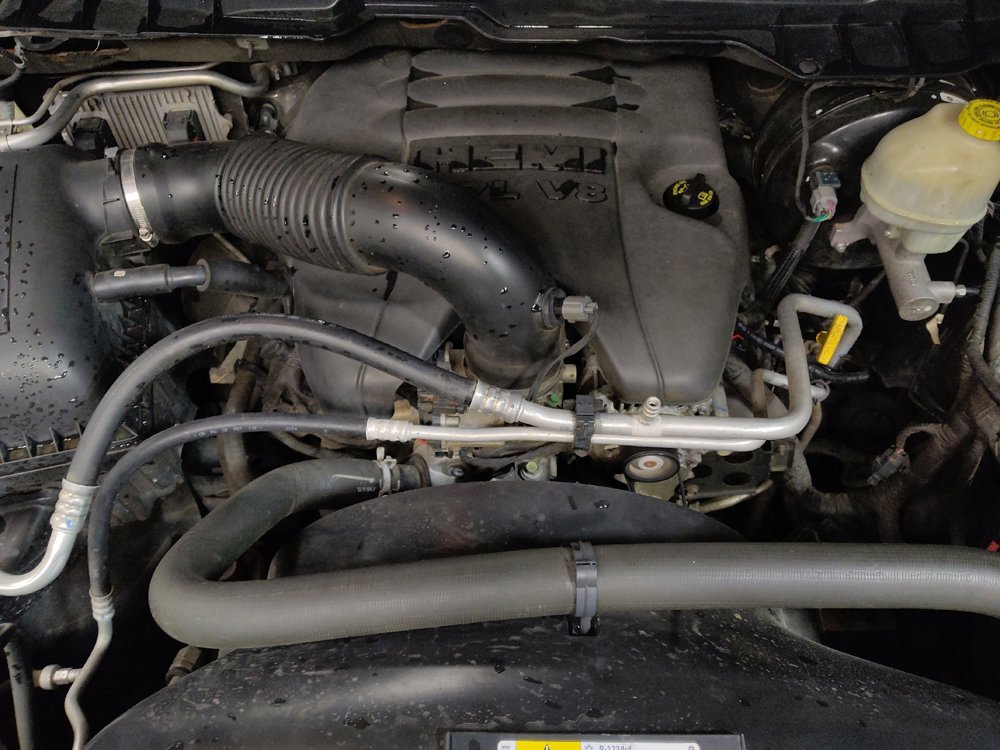 Used 2014 RAM 1500 Laramie RWD image 30