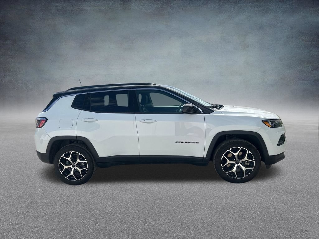 Used 2026 Jeep Compass Limited AWD/4WD image 36