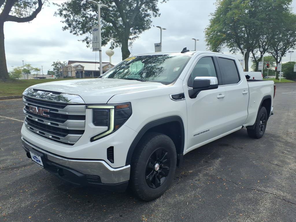 Used 2022 GMC Sierra 1500 SLE w/ Enhanced Capability Package AWD/4WD image 3
