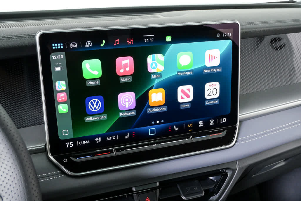 New 2026 Volkswagen Tiguan SE R-Line FWD image 15