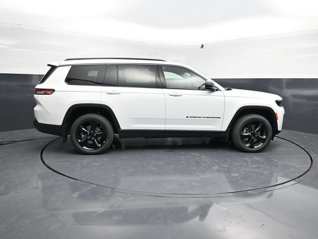 New 2026 Jeep Grand Cherokee L Limited w/ Limited Altitude Package AWD/4WD image 11