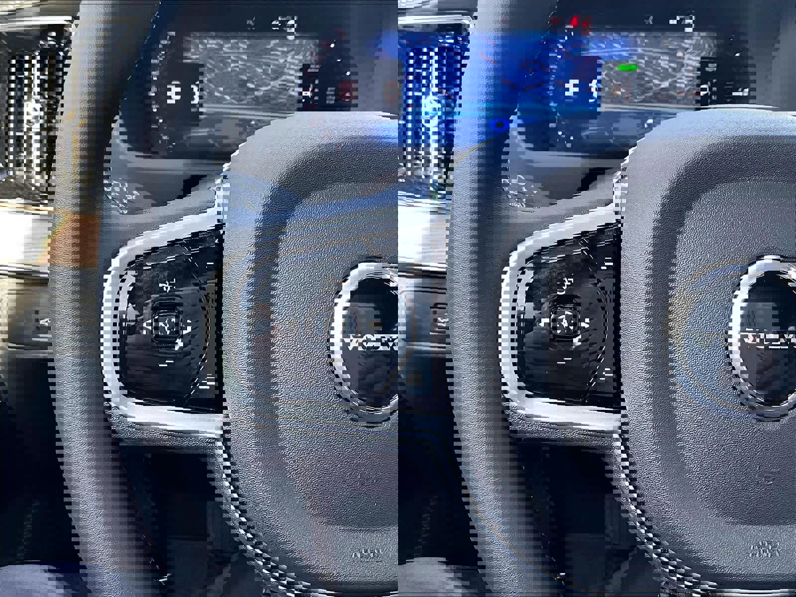 Used 2026 Volvo XC90 T8 Ultra w/ Lounge Package image 21