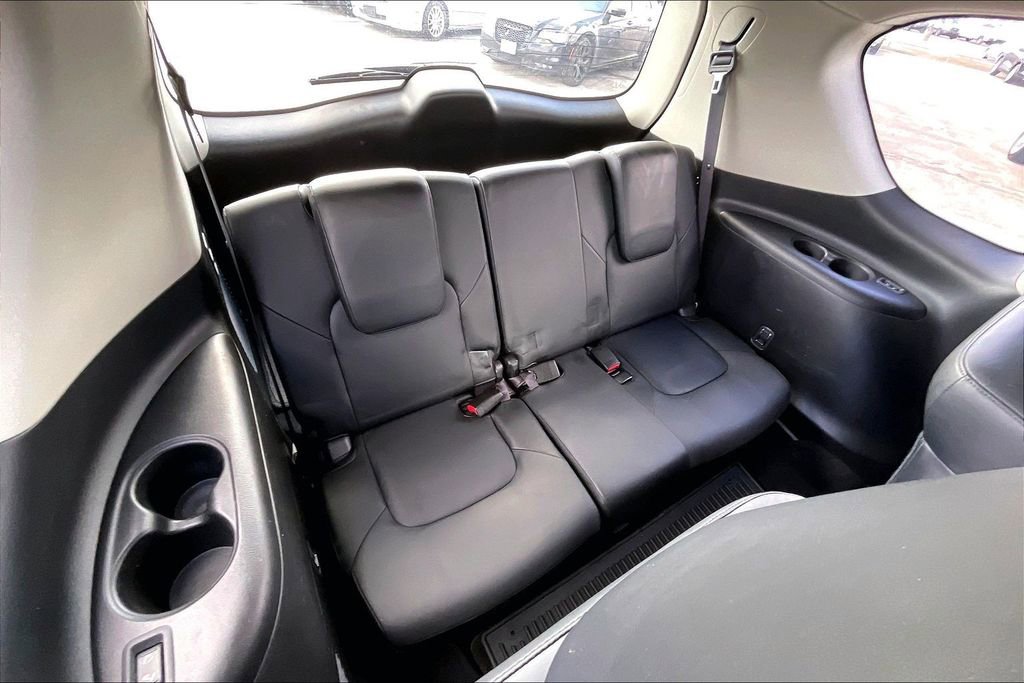 Used 2012 INFINITI QX56 4WD w/ Deluxe Touring Pkg image 37