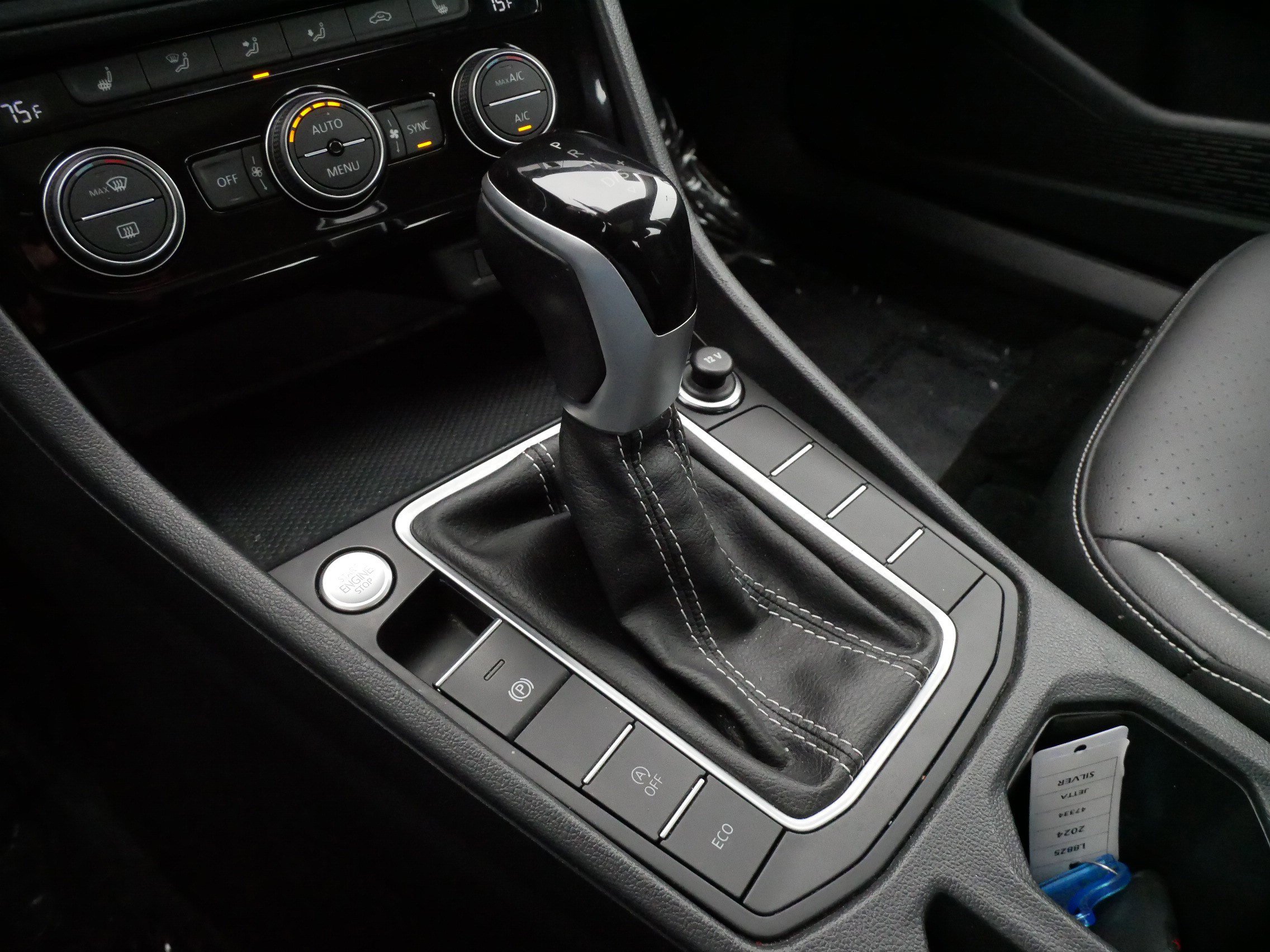 Certified 2024 Volkswagen Jetta SE image 24