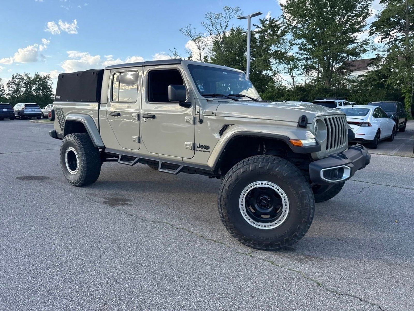 Used 2022 Jeep Gladiator Sport AWD/4WD image 25