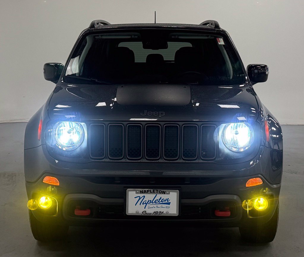Used 2022 Jeep Renegade Trailhawk w/ Sun/Sound Group AWD/4WD image 7